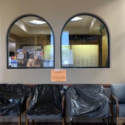 Innocenzi Eye Associates - Waiting area