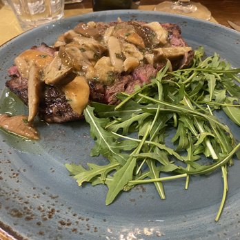 Trattoria Antellesi - Beef steak with mushrooms - Italian Near Me - Florence, FI Trattoria Antellesi - Beef steak with mushrooms - Italian Near Me - Florence, FI