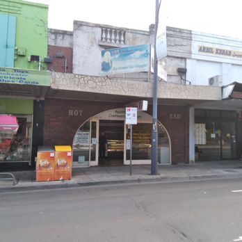 La Panella Bakery - Outside - Bakeries Near Me - Preston, VIC La Panella Bakery - Outside - Bakeries Near Me - Preston, VIC
