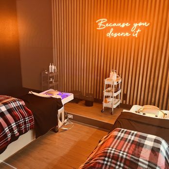 The Modern Halo - Hair Salons Near Me - Katy, Texas
