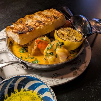 Fioretta - Italian Near Me - Chicago, Illinois