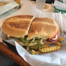Torta con pollo asado