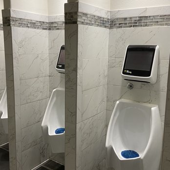 EddieWorld - Clean Toilets - Service Stations Near Me - Yermo, California