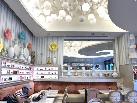 Bouchée Patisserie by null