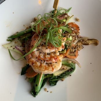 Yard House - Shrimp Bowl with quinoa and veggies. - Vegetarian Near Me - Gaithersburg, Maryland