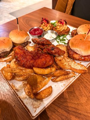 Klassics Kitchen + Cocktails by null Klassics Kitchen + Cocktails by null