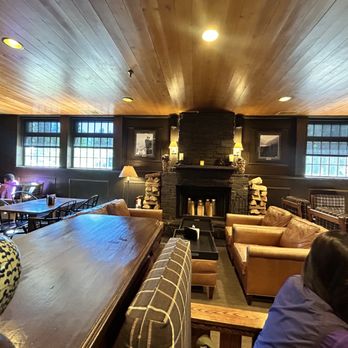 The Outpost - the interior 02 - Pubs Near Me - Lake Louise, Alberta
