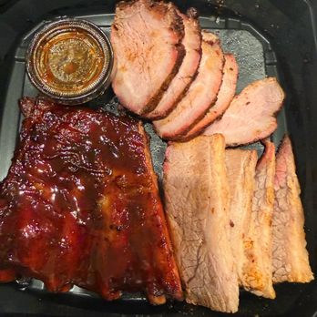 Lucille's Smokehouse Bar-B-Que - The brisket is old and dry - Barbeque Near Me - Lake Forest, California