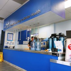 7 Plus Water & Alkaline - Las Vegas - always clean and kind employee