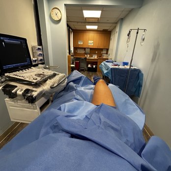 Metro Vein Centers - Midtown Manhattan - Vein leg medical procedure prep. - Phlebologists Near Me - Manhattan, New York