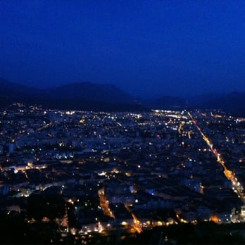 Le Téléphérique - La vue !!!! De nuit ... - French Near Me - Grenoble, 38 Le Téléphérique - La vue !!!! De nuit ... - French Near Me - Grenoble, 38