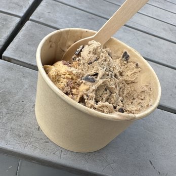 Old School Bus Ice Cream - Chocolate peanut butter, cup, and espresso, flake - Ice Cream & Frozen Yogurt Near Me - Canmore, Alberta Old School Bus Ice Cream - Chocolate peanut butter, cup, and espresso, flake - Ice Cream & Frozen Yogurt Near Me - Canmore, Alberta