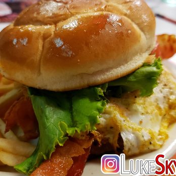 Steak ’n Shake - Royal Burger! Look at the egg and that bacon! - Fast Food Near Me - Morton, Illinois