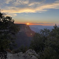 Grand Canyon Jeep Tours & Safaris - Perfect spot for a photo of sunset at the Grand Canyon