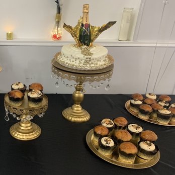 Dreamy Creations - Creme Brulee & Mocha Cheesecake cupcakes! - Desserts Near Me