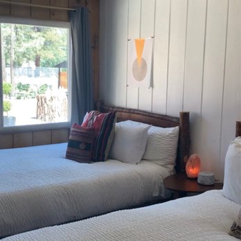 Grand Pine Cabins - Hotels Near Me - Wrightwood, California