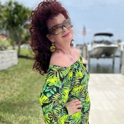 E'lan Salon and Spa - Curly Curls by Fina!