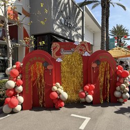 2nd and pch photo op