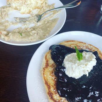 Brunch & Sip - Blueberry pancakes and gravy n biscuits - Coffee & Tea Near Me - Phoenix, Arizona