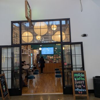 Eat Bubbles - Interior - Bubble Tea Near Me - Nashville, Tennessee Eat Bubbles - Interior - Bubble Tea Near Me - Nashville, Tennessee