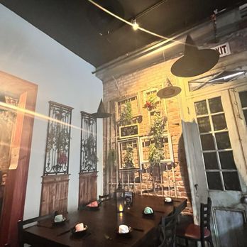 Vampire Cafe - Festive for Halloween - Cafes Near Me - New Orleans, Louisiana Vampire Cafe - Festive for Halloween - Cafes Near Me - New Orleans, Louisiana