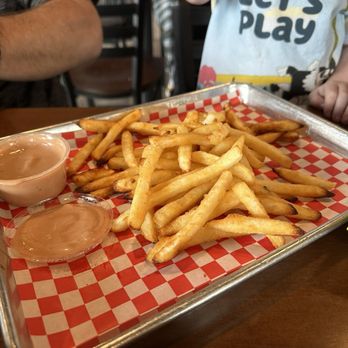 Papa Kelsey's - Crispy fries with fry sauce. - Sandwiches Near Me - Meridian, Idaho Papa Kelsey's - Crispy fries with fry sauce. - Sandwiches Near Me - Meridian, Idaho