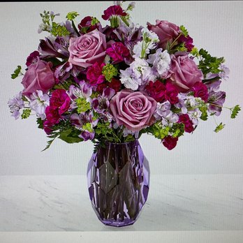 Le Fleur D Florals & Gifts - I ordered:  GOOD bouquet is approx. 14"H x 13"W.  BETTER bouquet is approx. 16"H x 14"W.  **THIS ONE: BEST bouquet is approx. 17"H x 16"W. - Florists Near Me - Hercules, California
