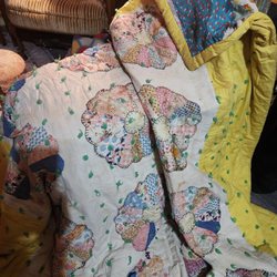 Hello Antique - Hand-quilted appliques.