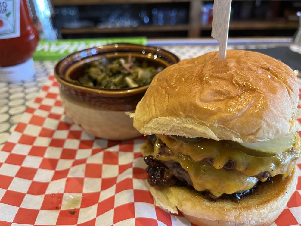 Commodore Public House & Kitchen