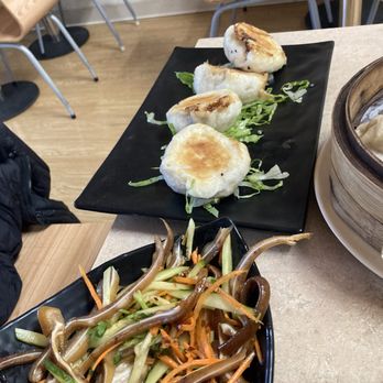 Yang's Dumpling House - Pig's Ear and Pan-fried buns - Dim Sum Near Me - Kirkland, Washington Yang's Dumpling House - Pig's Ear and Pan-fried buns - Dim Sum Near Me - Kirkland, Washington