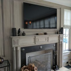 Twin Ponds Cabinetry - Custom Fireplace Surround