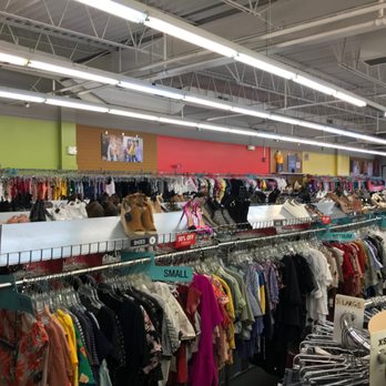 Plato's Closet - Men's Clothing Near Me - Schaumburg, Illinois Plato's Closet - Men's Clothing Near Me - Schaumburg, Illinois