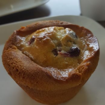 Buka Maranga - Cranberry Muffin - Bagels Near Me - Mississauga, Ontario
