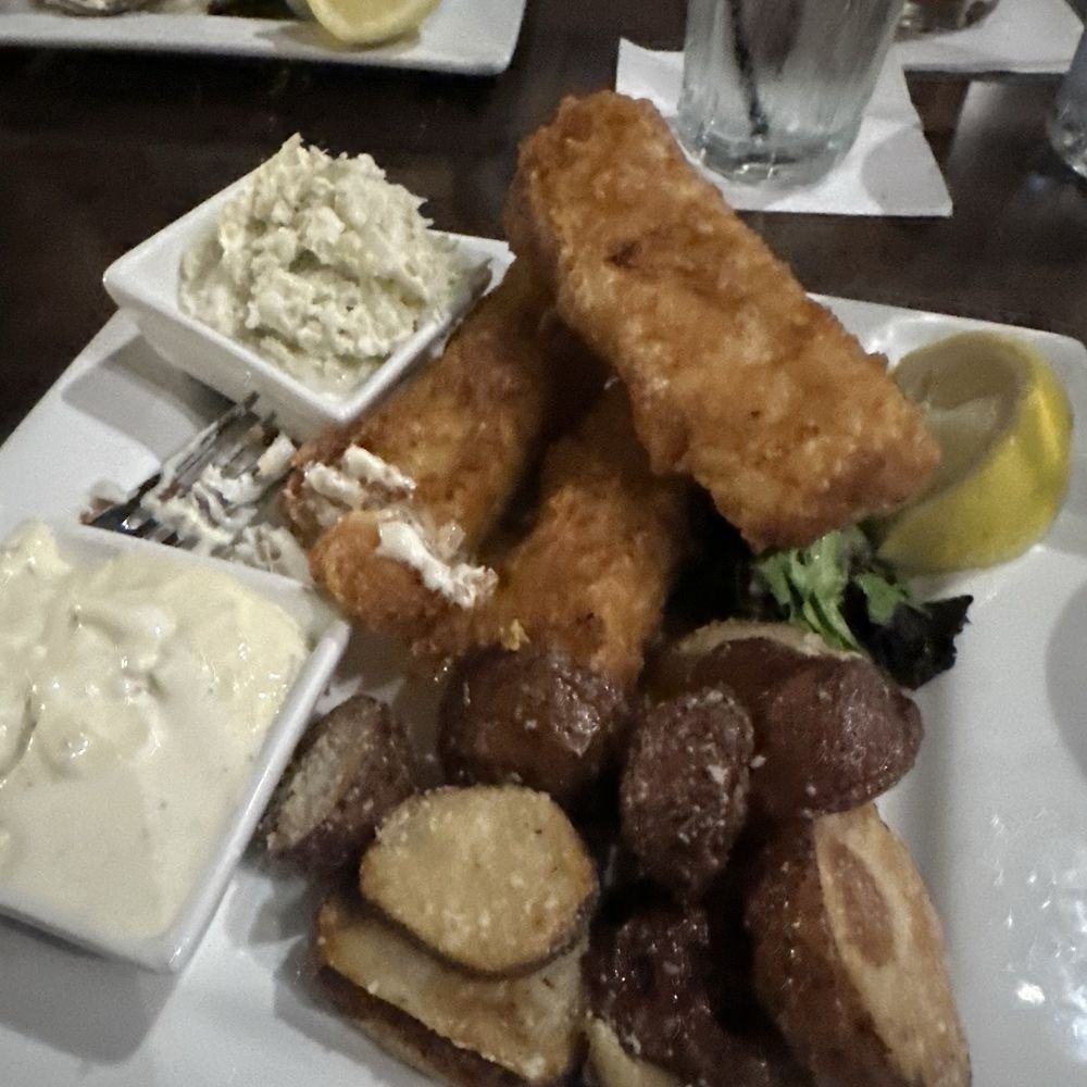 Tavern On Clark - American Near Me - Rockford, Illinois