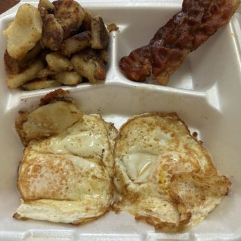 Botta Bing Bagel - This is the big platter with bacon and over easy eggs - Bagels Near Me - Stafford, Virginia