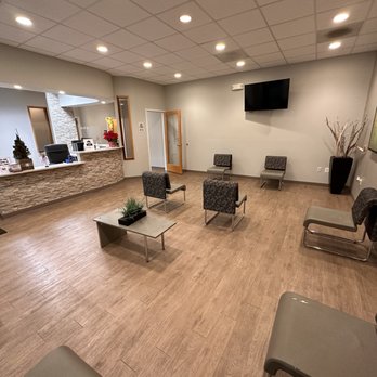 Luxe Dental Care - Waiting area - Cosmetic Dentists Near Me - Stevensville, Maryland Luxe Dental Care - Waiting area - Cosmetic Dentists Near Me - Stevensville, Maryland