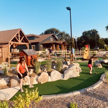 MOUNTAIN VIEW DRIVE IN - 30 Photos & 30 Reviews - 602 Jacobsburg Rd,  Nazareth, Pennsylvania - Mini Golf - Restaurant Reviews - Phone Number -  Yelp