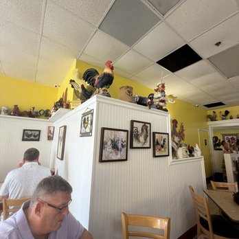 Red Rooster - Inside - Diners Near Me - Marco Island, Florida