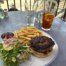 Genesee Store - Burger