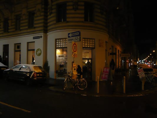 phil - Café, bookshop & bar by null