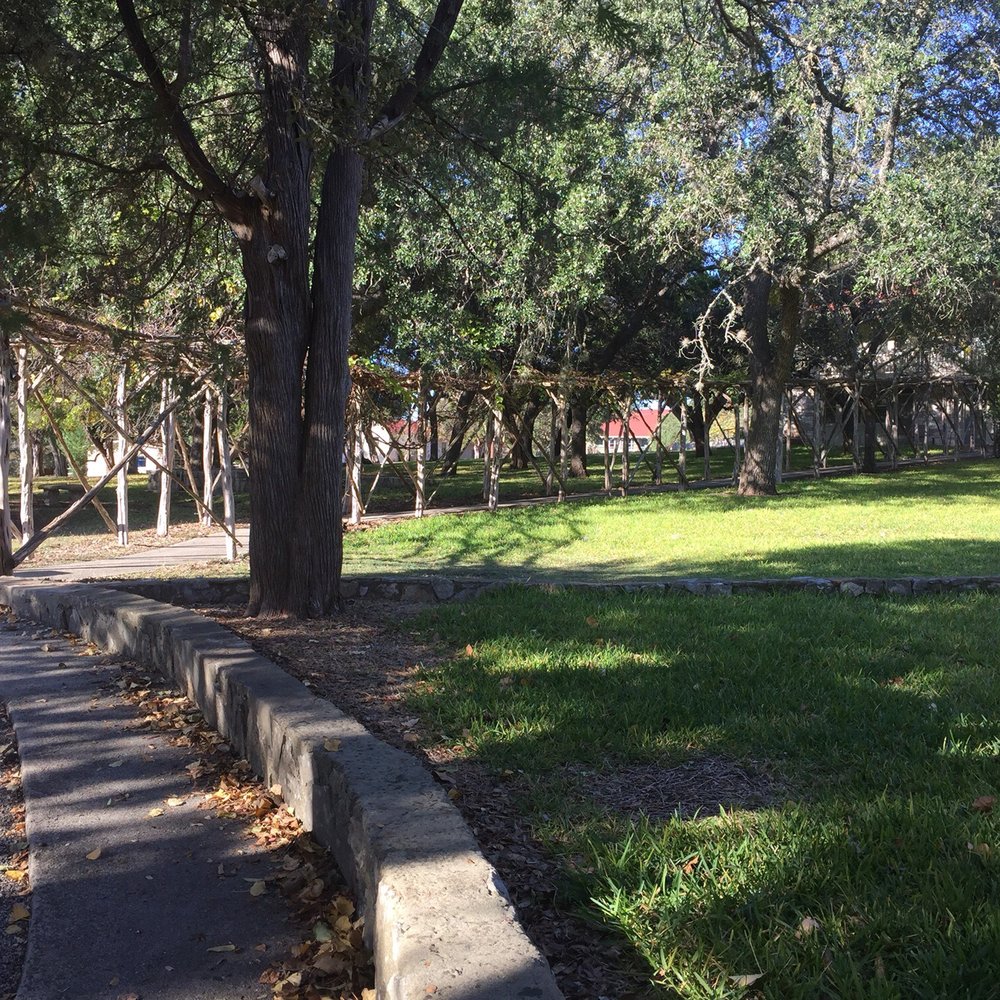 Mo-Ranch - Walkway to Pheasant Run - Recreation Centers Near Me - Hunt, Texas