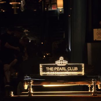 The Pearl Club - Lounges Near Me - Chicago, Illinois