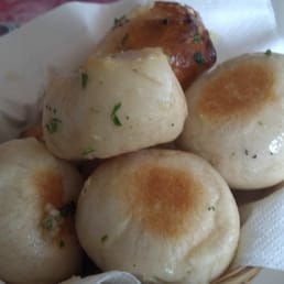 Bravo - Complementary Garlic Butter Rolls! Ooooooh, soooooo gooooooood! :) Bravo - Complementary Garlic Butter Rolls! Ooooooh, soooooo gooooooood! :)