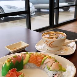 BK's Sushi & Thai Food - Very good