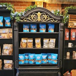 Blue Magnolia Bread - Fresh Sourdough Breads, Bagels, Cookies & so much more at our Saltillo location.