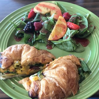 Cafe De Arts - Egg croissant with veggies - Sandwiches Near Me - Waukesha, Wisconsin