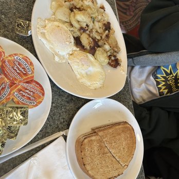 Huck Finn Diner - Two egg special - Diners Near Me - Union, New Jersey