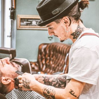 La Navaja - Barbers Near Me - Seville, SE La Navaja - Barbers Near Me - Seville, SE