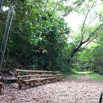 La Mesa Eco Park - One of the rest stops along the 20-kilometer trail. - Botanical Gardens Near Me - Quezon City, NCR