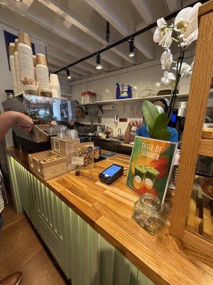 Sift Cakes and Cookies by null